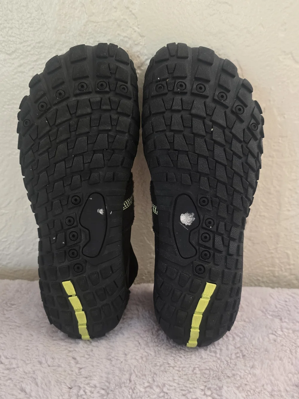 UBFEN Black Water Shoes Aqua  (US 4.5Y - EUC)